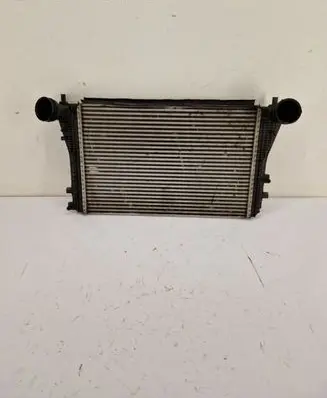 Volkswagen Touran I Intercooler radiator 1K0145803T