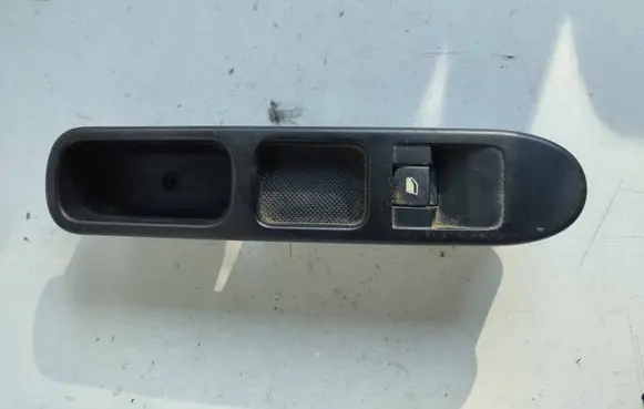 Peugeot 207 Electric window control switch 96548606