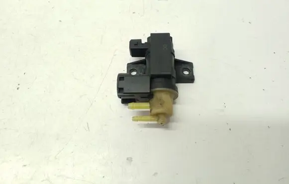 Nissan Juke I F15 Turbo solenoid valve 8200790180 70181405