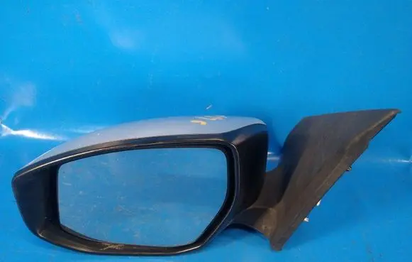 Nissan Sentra B17 Rear view mirror (interior) 963023SG0B