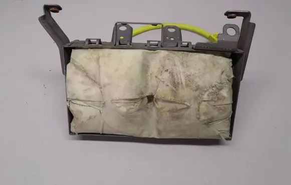 Passenger airbag