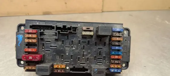 Mercedes-Benz C W203 Fuse module 2035451001 5DK00797350