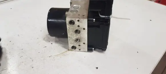 Volvo V60 ABS Pump P31329137