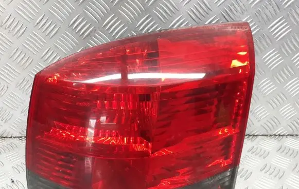 Opel Signum Rear/tail lights 13191350