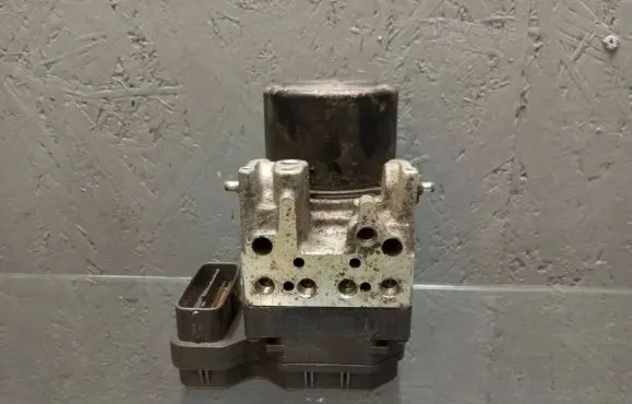 Toyota RAV 4 (XA30) ABS Pump 8954142220 4454042100 1338007970