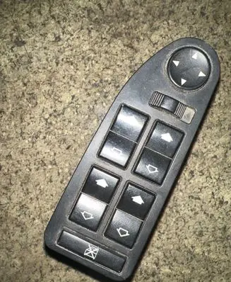 BMW 5 E39 Electric window control switch 8368966 153584 9750