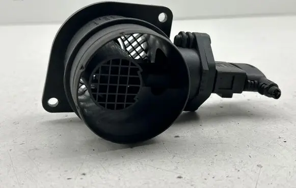 Volkswagen Golf V Mass air flow meter 0281002531 038906461B