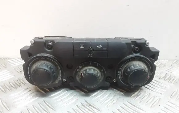 Seat Toledo III (5P) Climate control unit