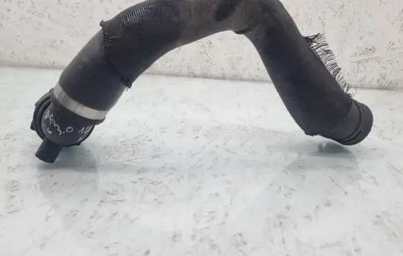 Audi A6 S6 C6 4F Engine coolant pipe/hose