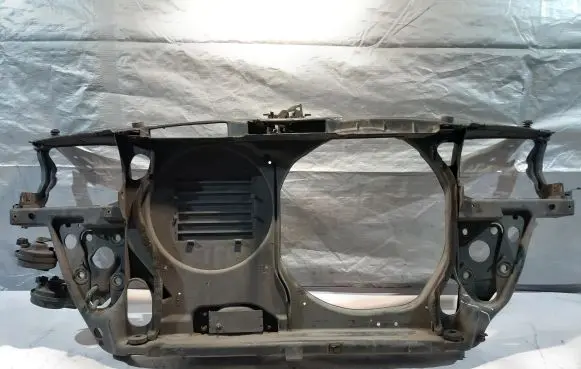 Volkswagen PASSAT B5 Radiator support slam panel 3B0805594