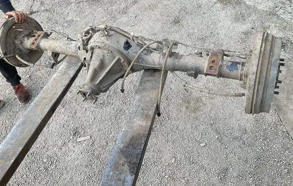 Toyota Hilux (AN120, AN130) Rear axle beam 411100K820A 3583