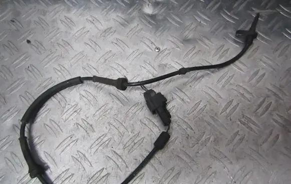 Mazda 2 ABS brake wheel speed sensor d6514370x kc132