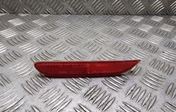 Nissan Leaf I (ZE0) Rear tail light reflector 3314207 020700 E11020700