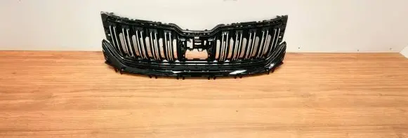 Skoda Kodiaq Front bumper upper radiator grill 565853663E