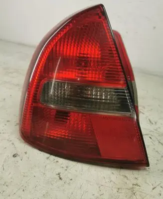 Mitsubishi Carisma Rear/tail lights