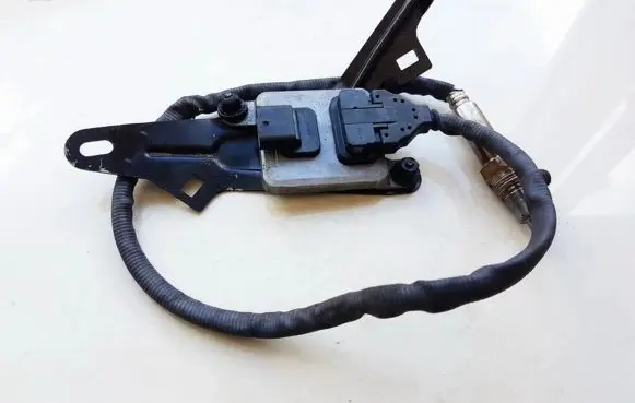 Mercedes-Benz Sprinter W906 Lambda probe sensor A009059703 161215032113