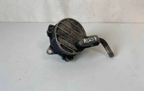 Mercedes-Benz C W203 Vacuum pump A6112300065 RE21771 WAPEC19S