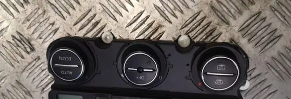Volkswagen PASSAT B6 Climate control unit