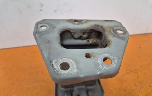Nissan Note (E11) Front bumper support beam 