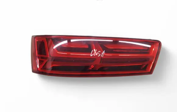 Audi Q7 4M Tailgate rear/tail lights 4M0945093D