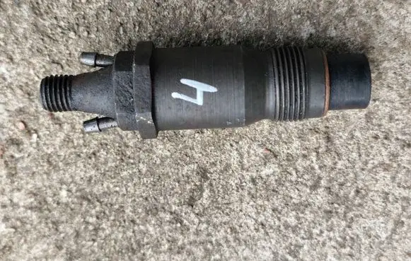 Jeep Grand Cherokee (WJ) Fuel injector KCA17S89