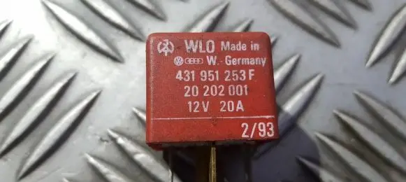 Volkswagen Golf III Other relay 431951253f 20202001