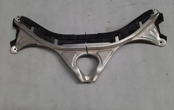 Audi A7 S7 4K8 Front strut bar 4G0805645C