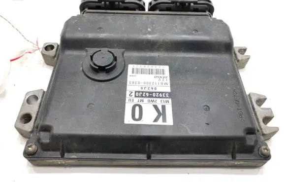 Suzuki Swift I Engine control unit/module ECU 33920-62J0