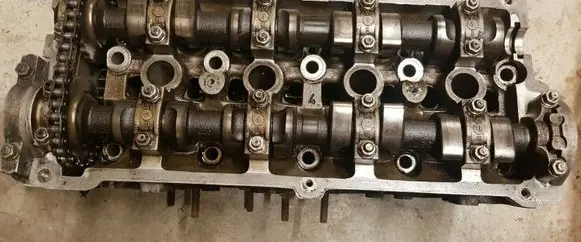 Volkswagen Corrado Engine head 051103373