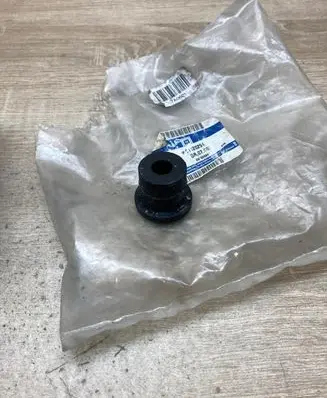 Suzuki Samurai Other rear suspension part 91120294