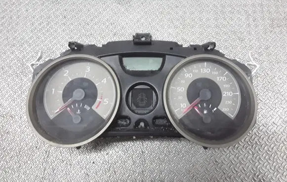 Renault Megane II Speedometer (instrument cluster) 8200408787