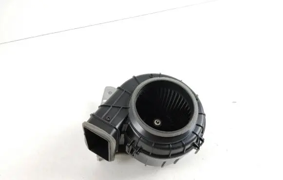 Toyota RAV 4 (XA50) Hybrid/electric vehicle battery fan G923033050 1904009128 BASF510B19