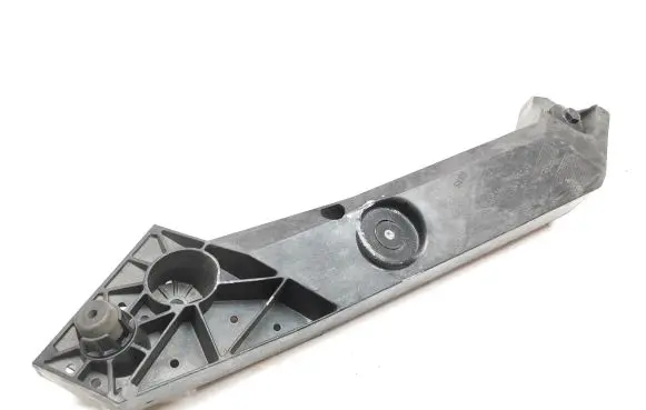 Renault Trafic III (X82) Radiator support slam panel bracket 625001299R