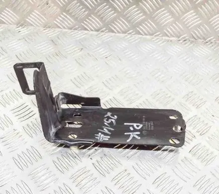 BMW 1 E81 E87 Radiator support slam panel bracket 7117811