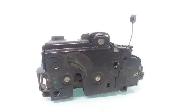 Seat Ibiza III (6L) Rear door lock 3B4839015AD