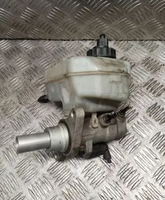 Volkswagen PASSAT B6 Clutch master cylinder 3C1611301