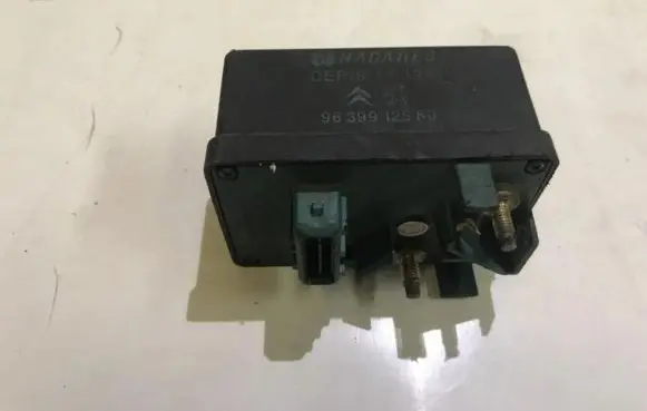Citroen C5 Glow plug pre-heat relay 9639912580