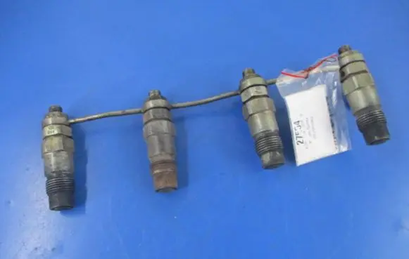 Nissan Sunny Fuel injector