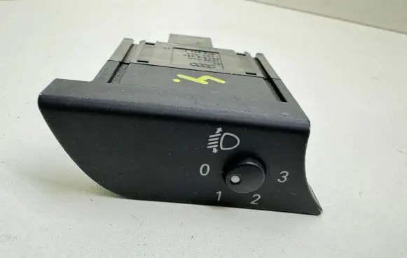 Audi A4 S4 B6 8E 8H Headlight level height control switch 8E2919094 0165381