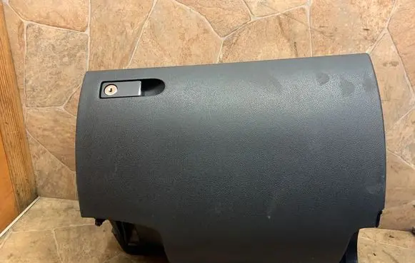 Mercedes-Benz C W204 Glove box A2046800091