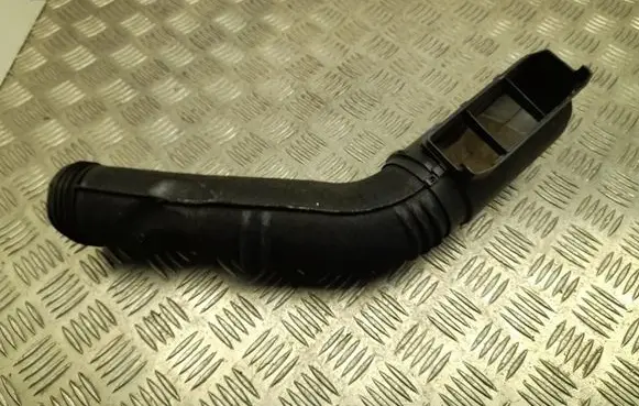 KIA Ceed Air intake hose/pipe 28210J7100