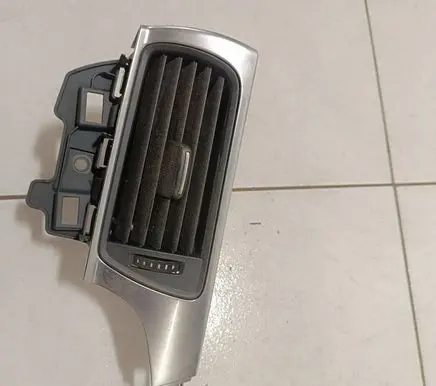 Audi A7 S7 4G Dashboard side air vent grill/cover trim 9026100 4G2820902