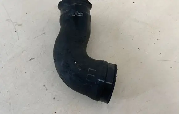Audi A4 S4 B7 8E 8H Intercooler hose/pipe 8E0145837G
