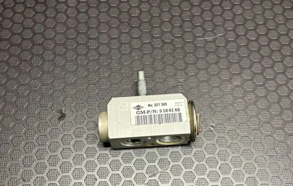 Opel Signum Air conditioning (A/C) expansion valve 9180166 327300