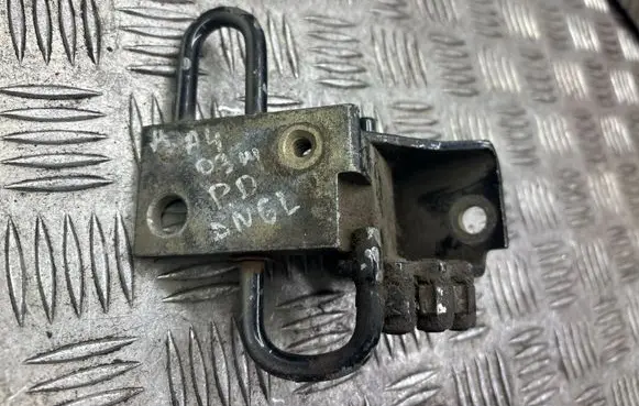 Audi A4 S4 B6 8E 8H Front door lower hinge 8E0831412
