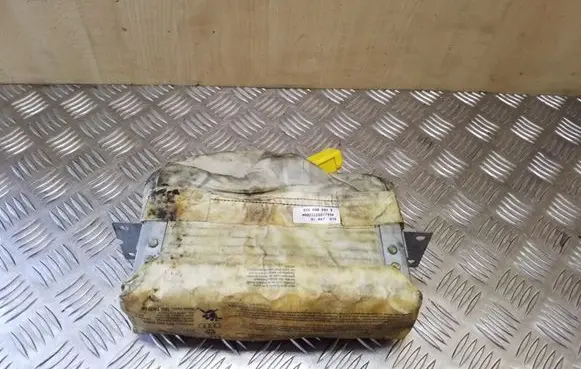 Audi A2 Passenger airbag 8Z0880204B