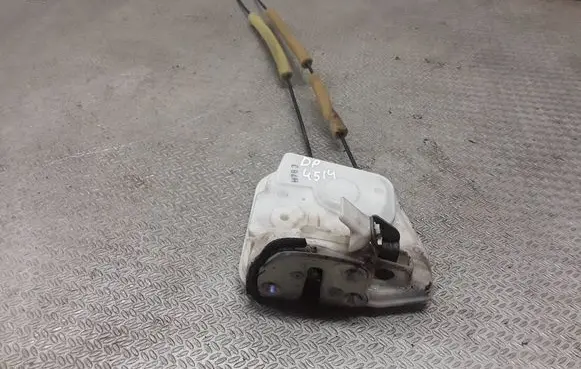 Mazda 6 Front door lock 