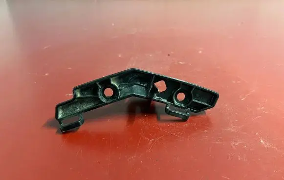 BMW X1 U11 Fender mounting bracket 9883591 8122005 51119883591