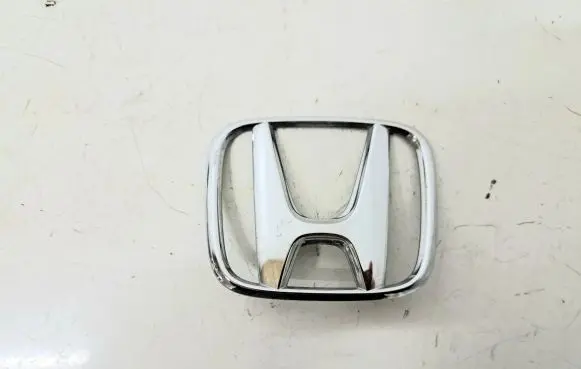 Honda FR-V Manufacturers badge/model letters 