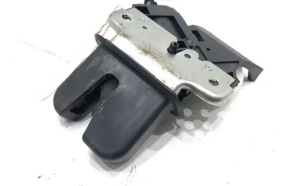 Volkswagen PASSAT CC Tailgate exterior lock 4F5827505D